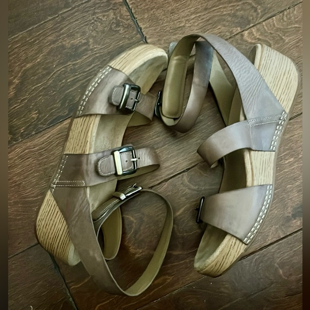 Dansko ankle strap 40 sz 9/ 9 1/2 sandal adjustable